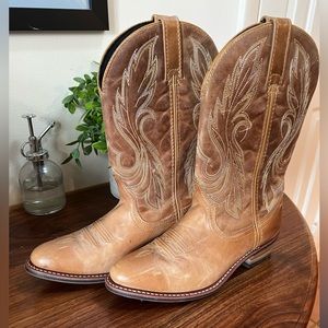 Womens Durango tan cowboy boots size 8